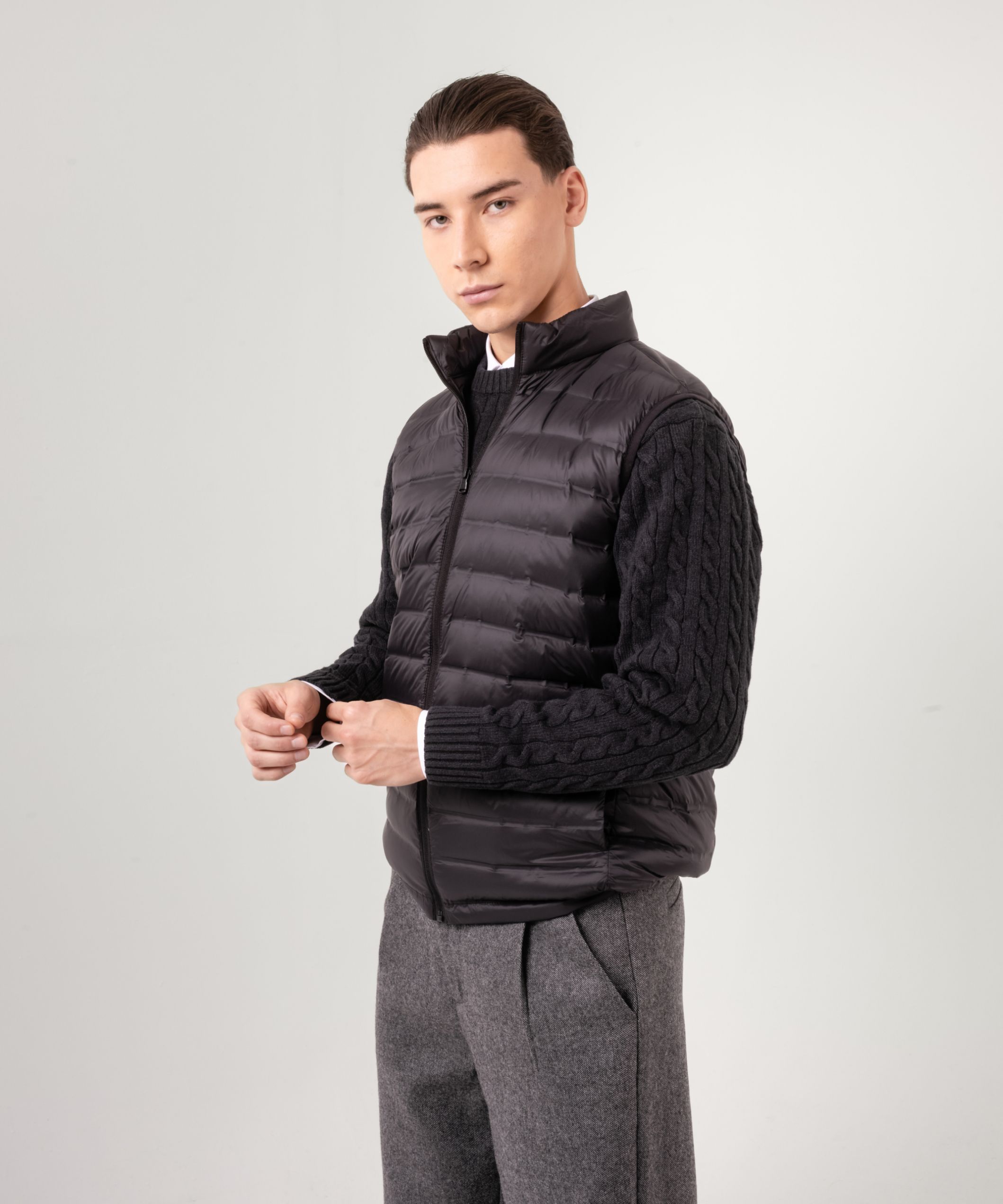 Стеганая жилетка черного цвета