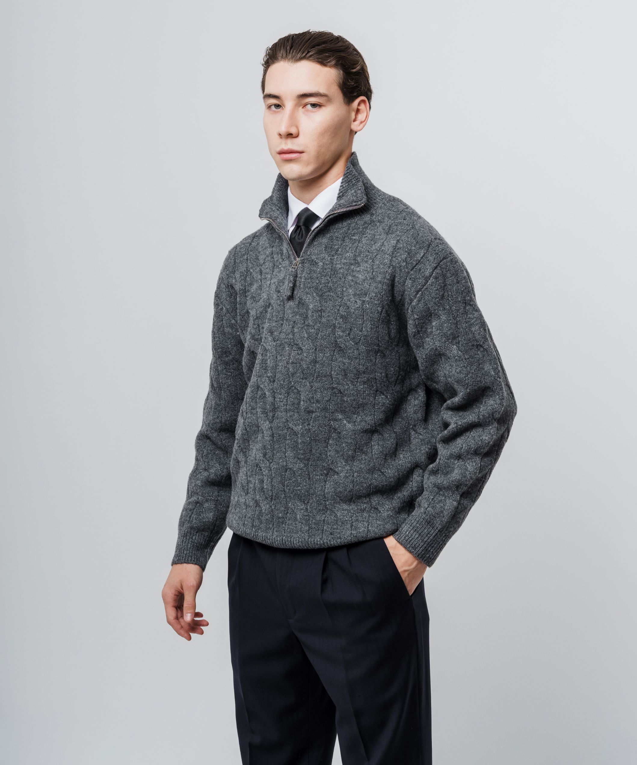 Фактурная кофта на полузамке