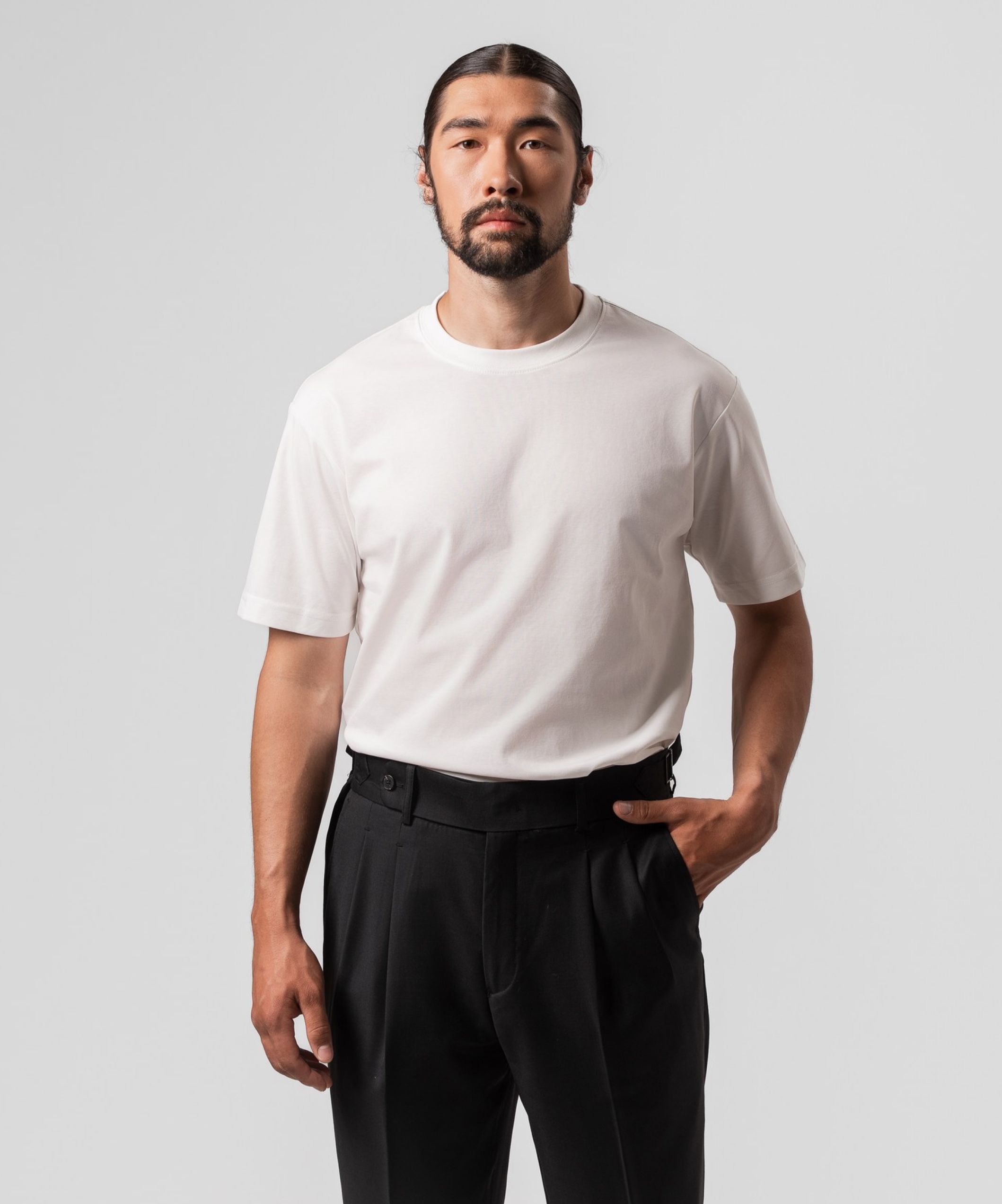 Базовая футболка белого цвета