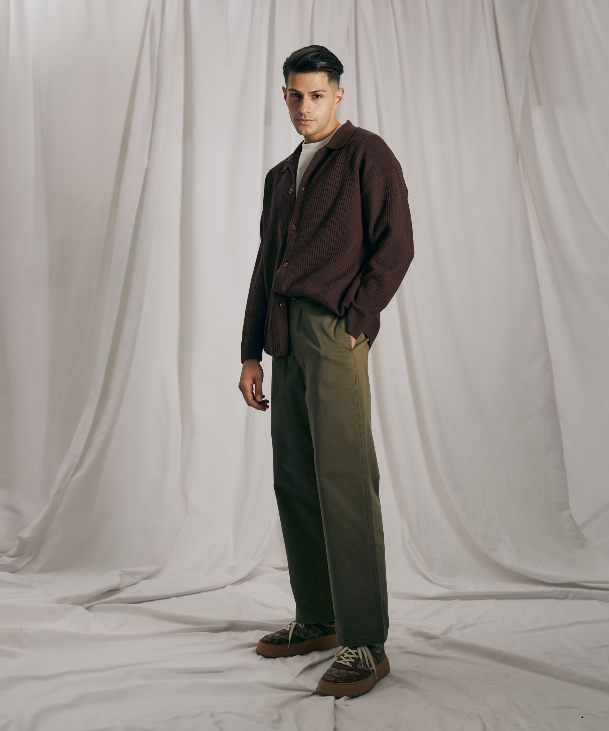 Брюки прямого кроя оттенка хаки