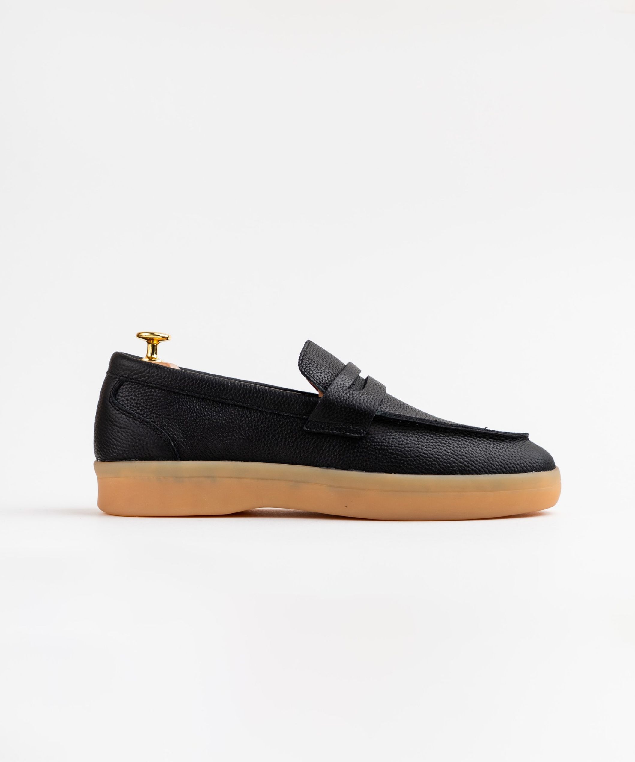 Лоферы из зернистой кожи