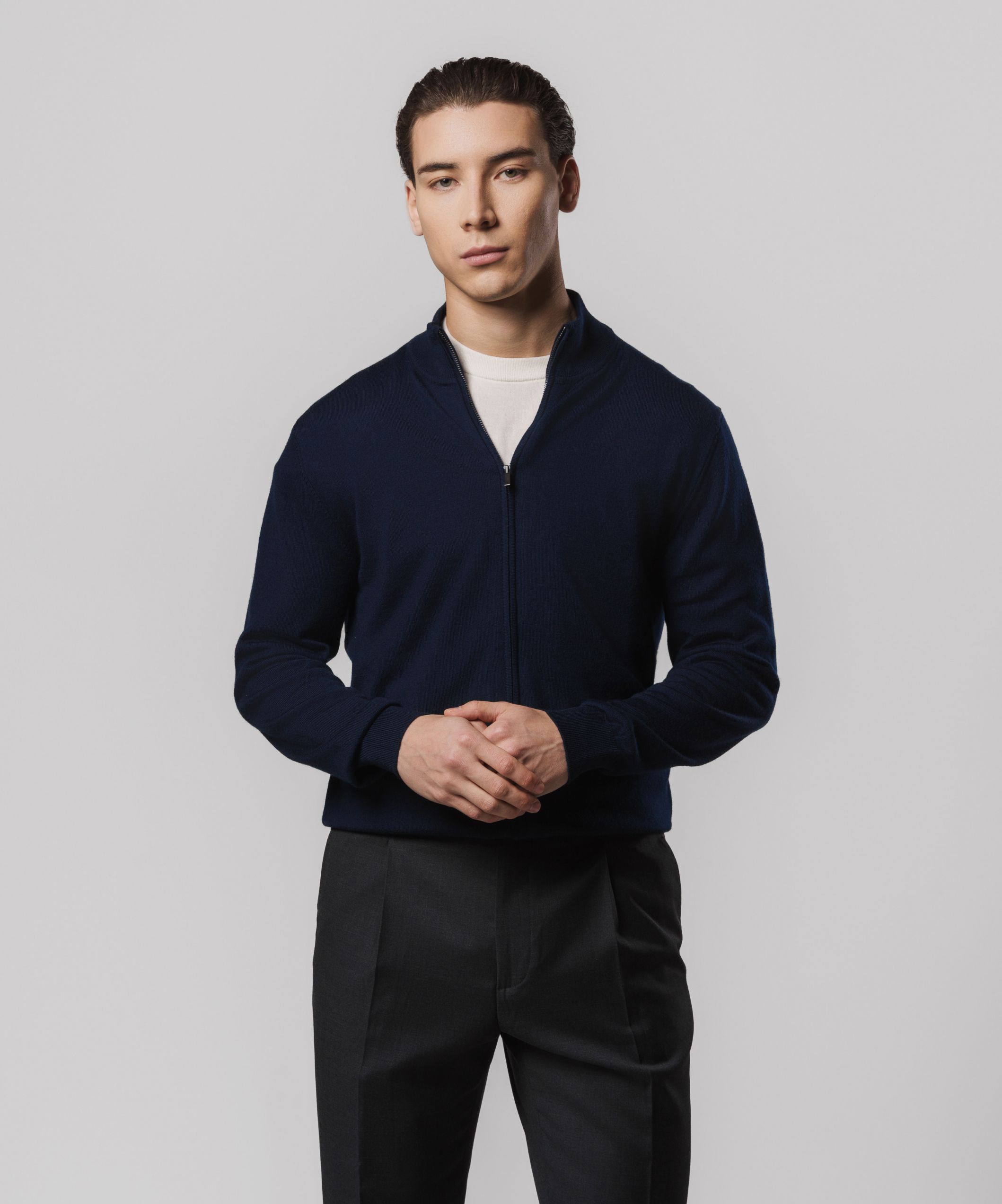 Кардиган на замке