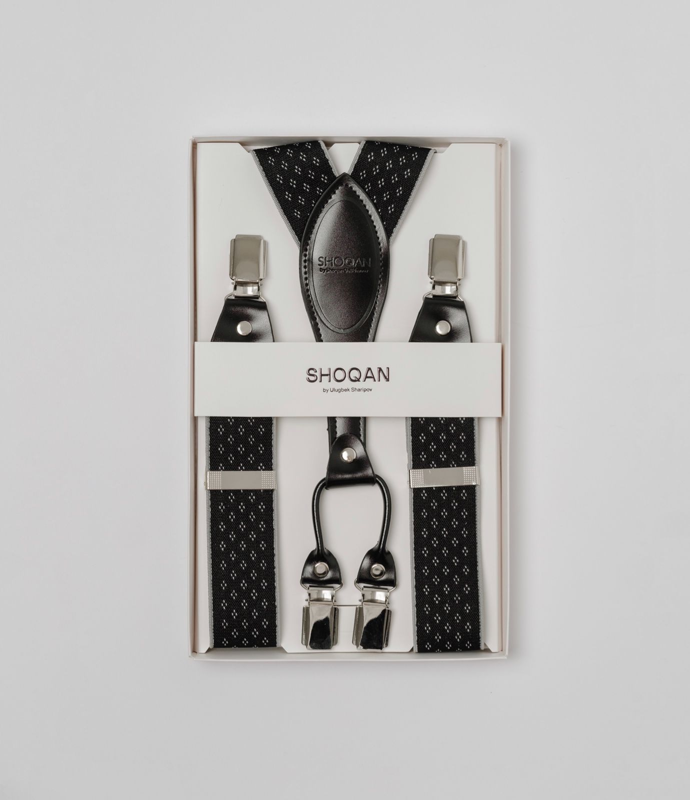 Черные подтяжки в мелкий ромб