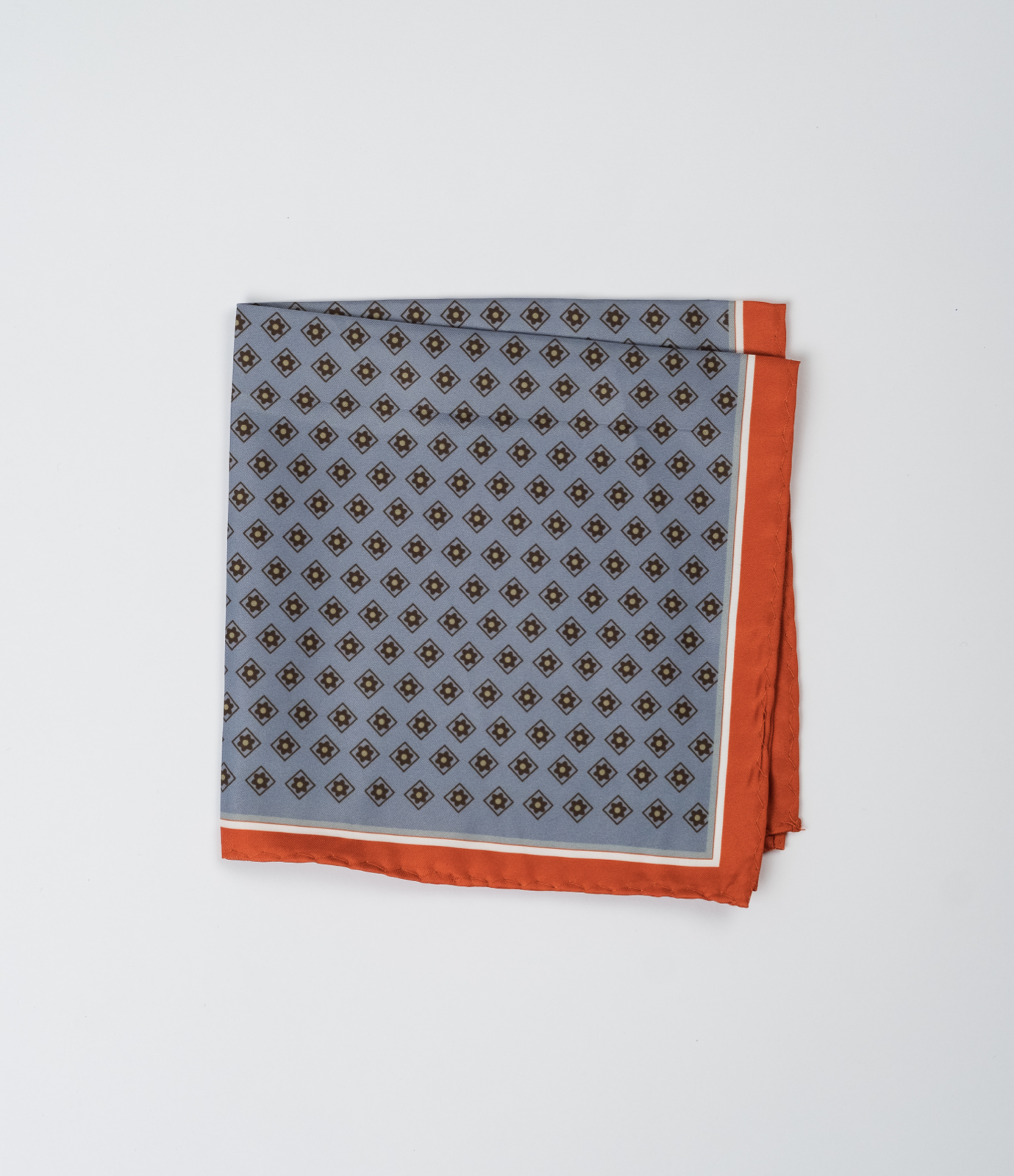 Платок-паше с оранжевой каемкой