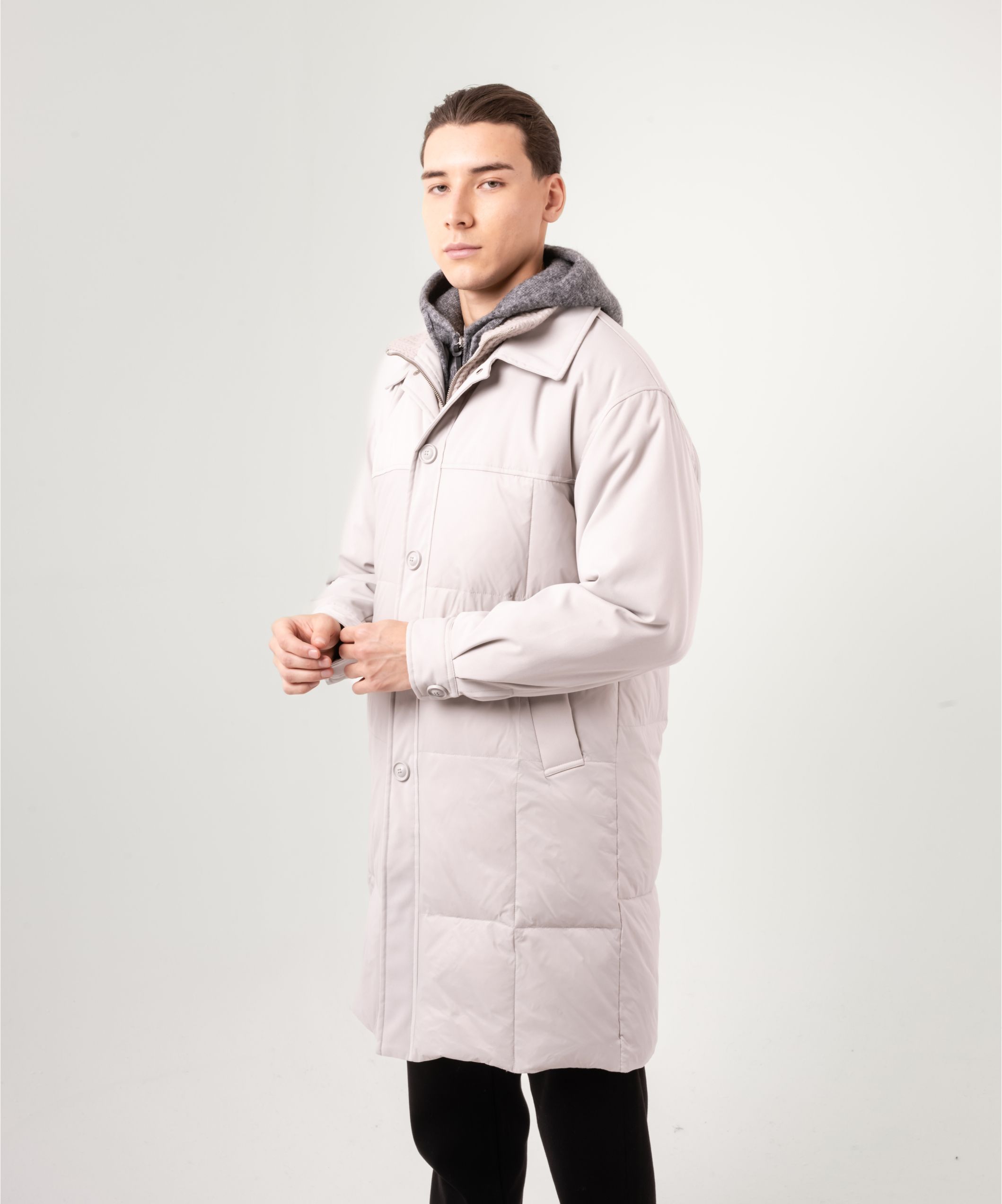 Пуховик средней длины из комбинированной ткани