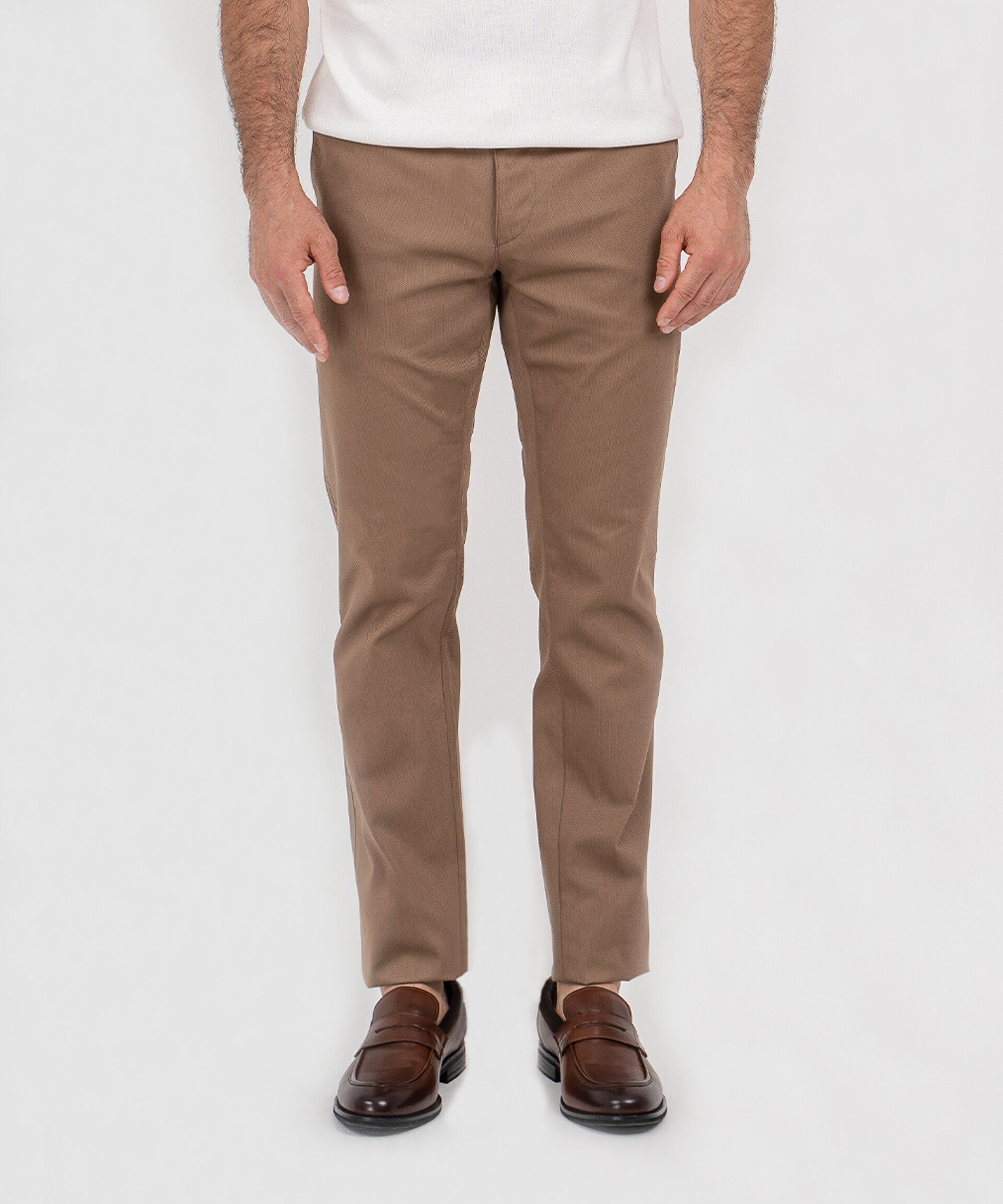 Слаксы в бежевых оттенках